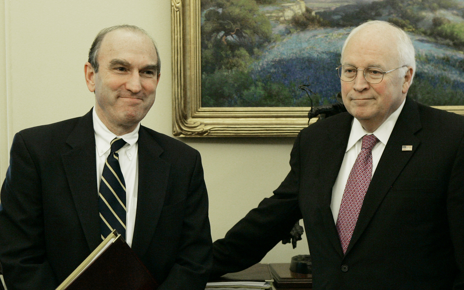 Former Vice President Dick Cheney, right, poses with former Deputy National Security Adviser Elliott Abrams in the Oval Office at the White House in Washington, Wednesday, May 2, 2007. (AP/Charles Dharapak)
