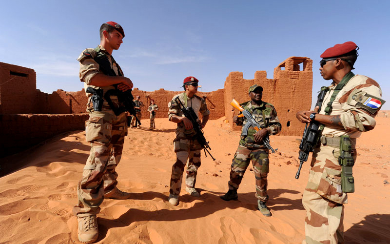 French soldiers (3rd RPIMa) and Nigerien. Fort Madama in Niger, 12 November 2014.