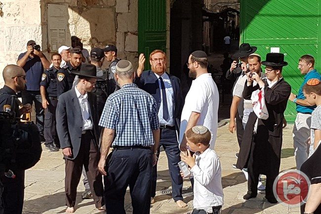 Israeli Knesset members take to Al-Aqsa after Netanyahu lifts ban