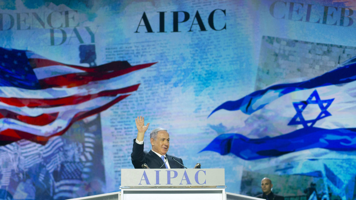 Israeli Prime Minister Benjamin Netanyahu waves to members of the audience before speaking at the American Israel Public Affairs Committee (AIPAC) Policy Conference in Washington, Monday, March 2, 2015. (AP Photo/Pablo Martinez Monsivais)