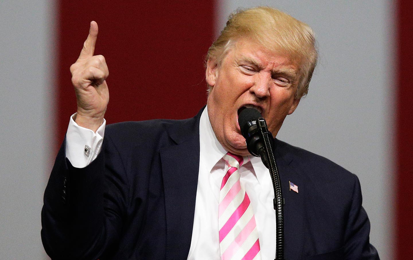 Trump speaks at a campaign rally in support of Senator Luther Strange in Huntsville, Alabama, on September 22, 2017. (AP Photo / Brynn Anderson)