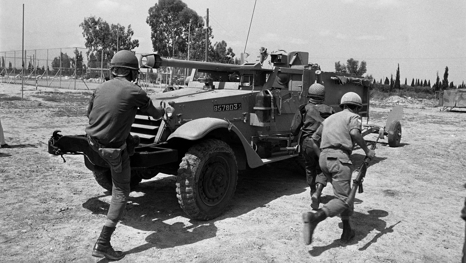 Israelis mount a 90mm self-propelled anti-tank gun on a conventional halftrack, somewhere in Israel on May 7, 1970. The highly mobile gun was able to be quickly dismounted and placed on a gun carriage and boasted firing rate of 6 to 8 rounds per minute . (AP Photo)