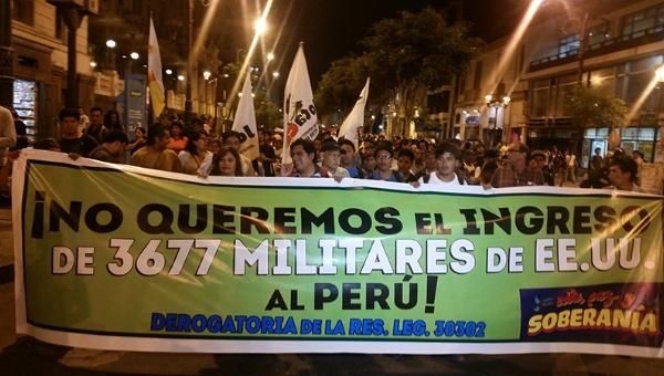 A 2015 march protesting U.S. troop presence in Peru. (Rael Mora/teleSUR)