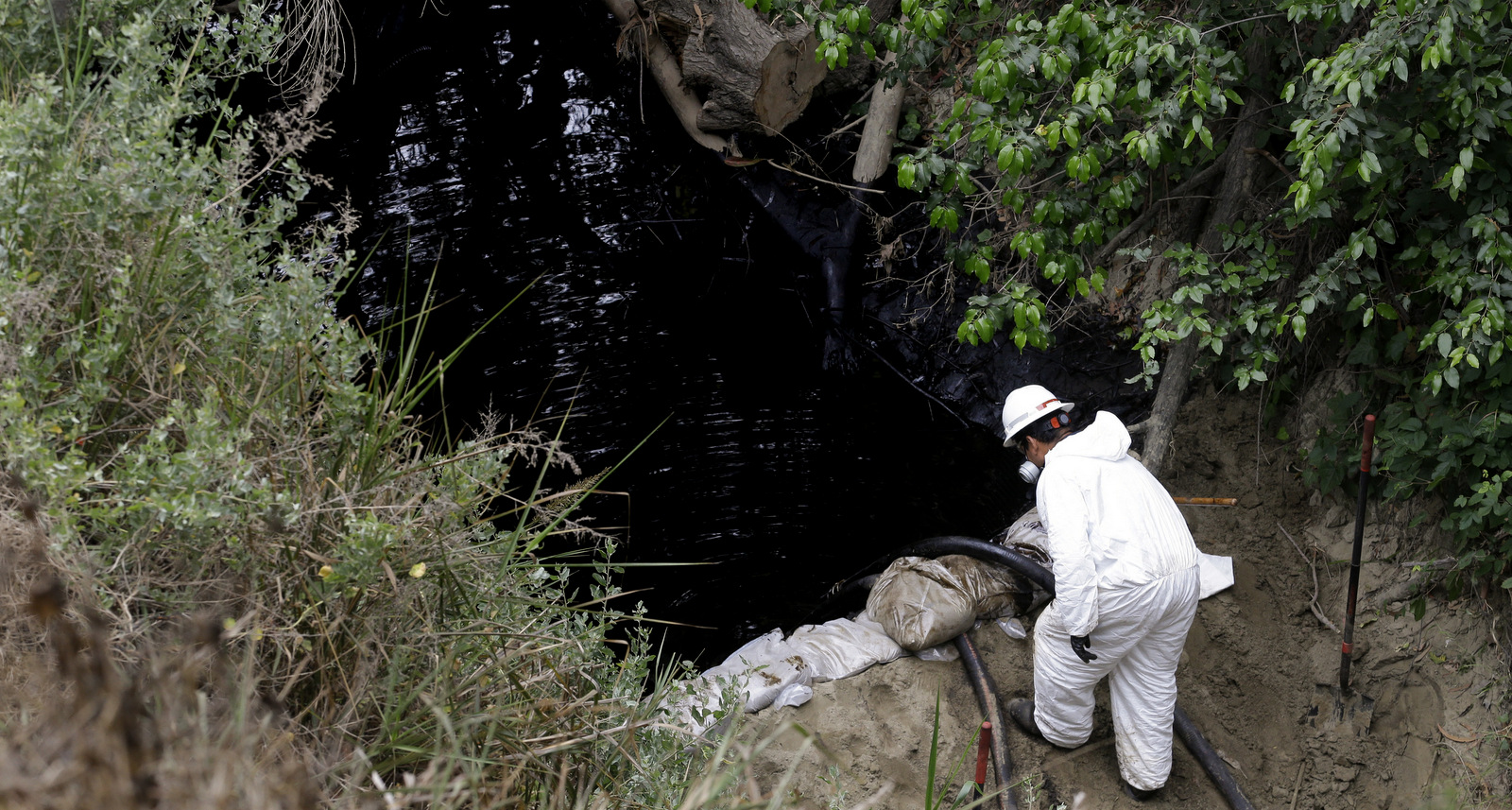Environmentalists Challenge Big Oil Over Oil Spill Accountability