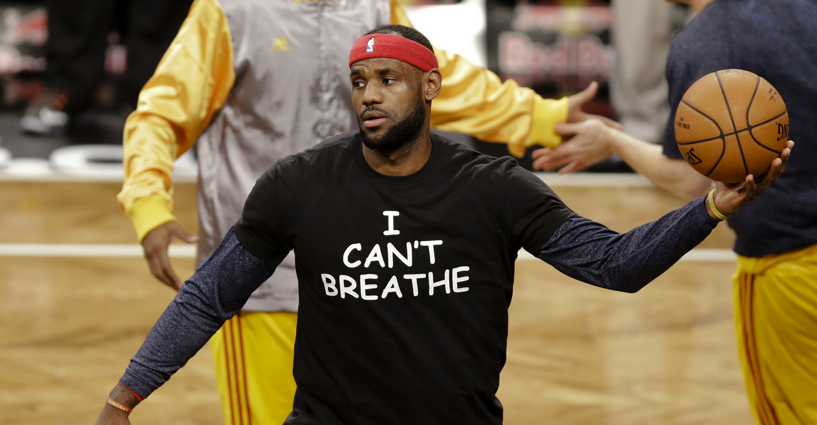 LeBron James wears a T-shirt reading "I Can't Breathe," during warms up before an NBA basketball game against the Brooklyn Nets in New York. (AP/Frank Franklin II)
