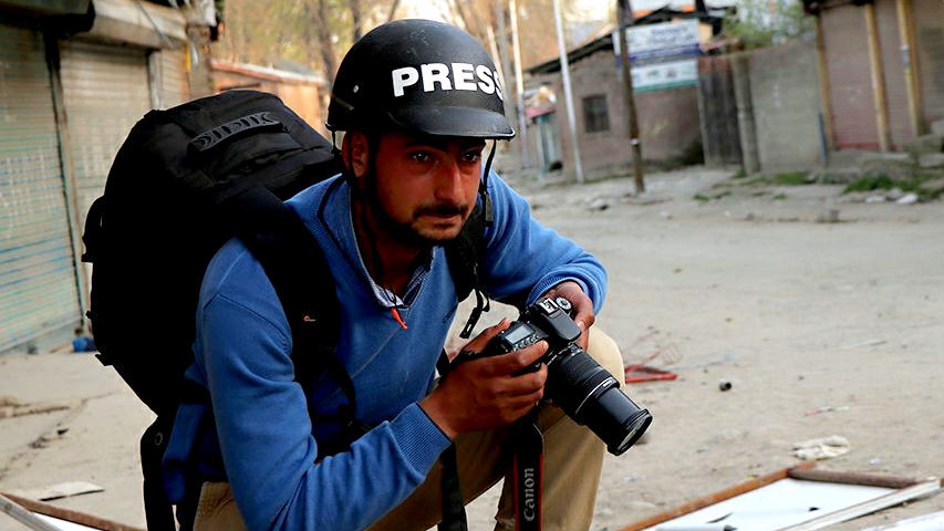 After Arresting Kashmiri Photojournalist, India Defines ‘Duties’ of a Journalist