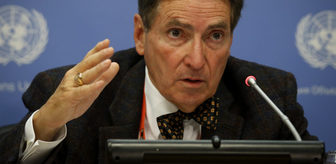 Alfred de Zayas, U.N. independent expert on international order, hold a news conference calling for the abolition of tax havens, Oct. 21, 2016, at U.N. headquarters. (AP/Bebeto Matthews)