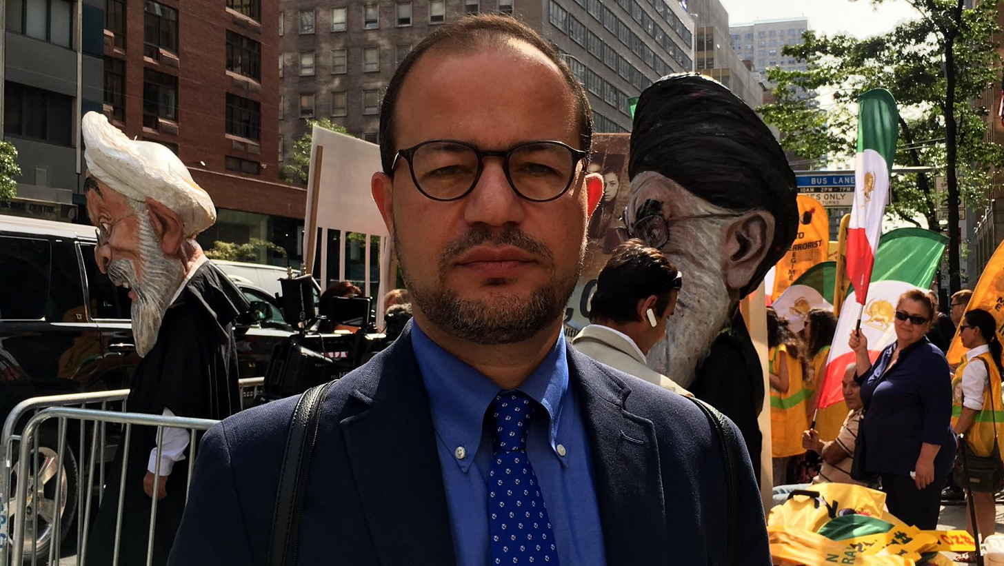 Zaher Sahloul,who oversees SAMS operations, attends a a September 20, 2016 MEK rally in New York dedicated to ramping up conflict with Iran. (Photo: Twitter/@sahloul)