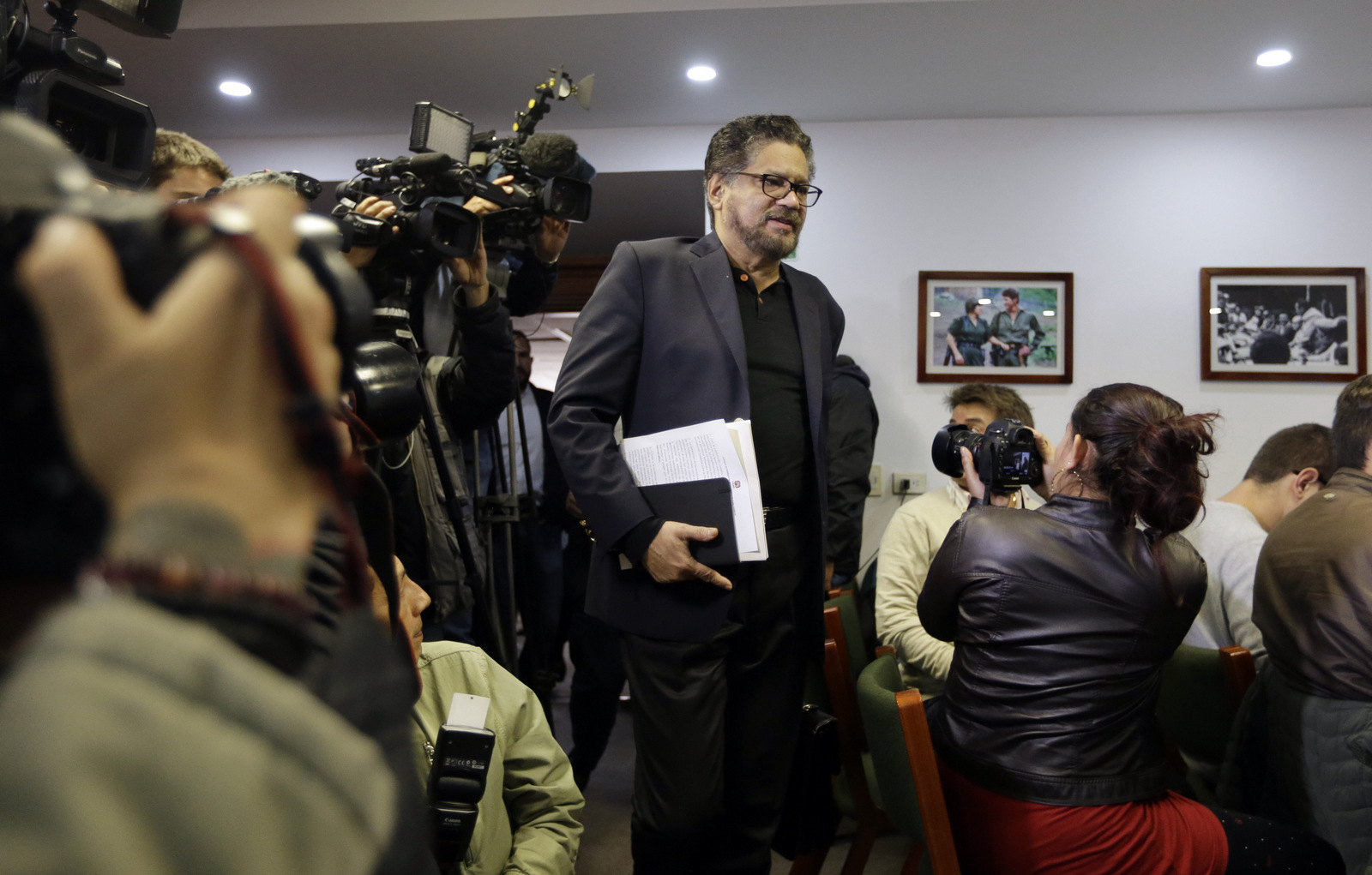 Ivan Marquez, a former leader of the Revolutionary Armed Forces of Colombia, FARC, arrives for a press conference following the arrest of Jesus Santrich in Bogota, Colombia, April 10, 2018. (AP/Fernando Vergara)