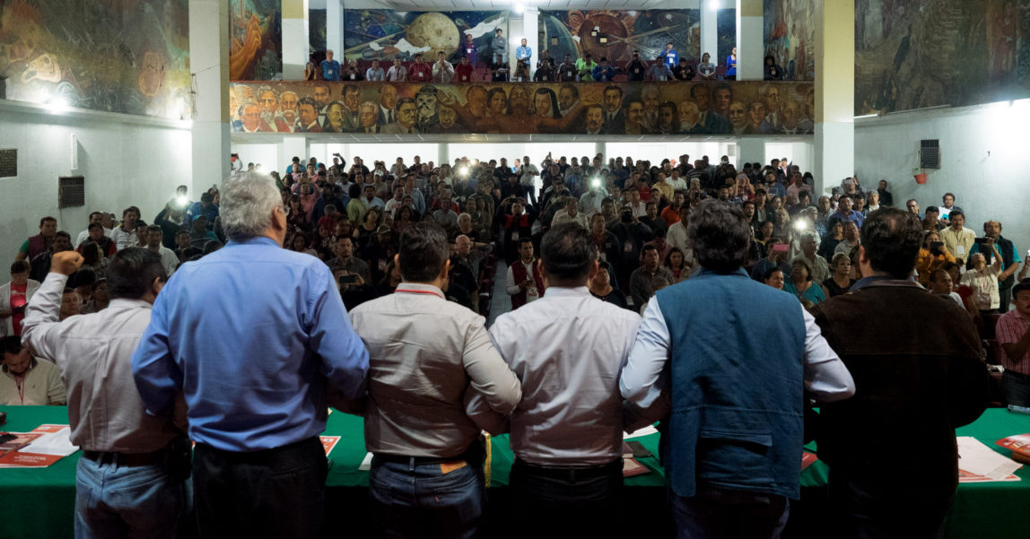 Delegates from across the country gathered in Mexico City to participate in the IV Extraordinary Congress of the Coordinadora Nacional de Trabajadores de la Educación (CNTE) where education workers discussed the organization's strategy in light of looming presidential elections and the challenge of overturning neoliberal structural reforms in Mexico, March 15, 2018. (Photo: José Luis Granados Ceja)