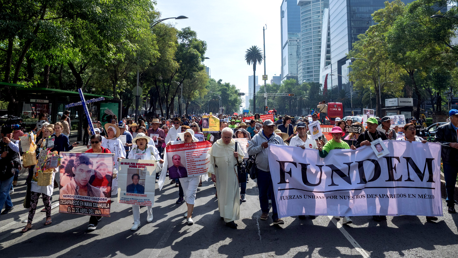 2018年5月10日墨西哥城，数千人沿着Paseo de la Reforma游行，要求强迫失踪儿童伸张正义。（照片：JoséLuis Granados Ceja）