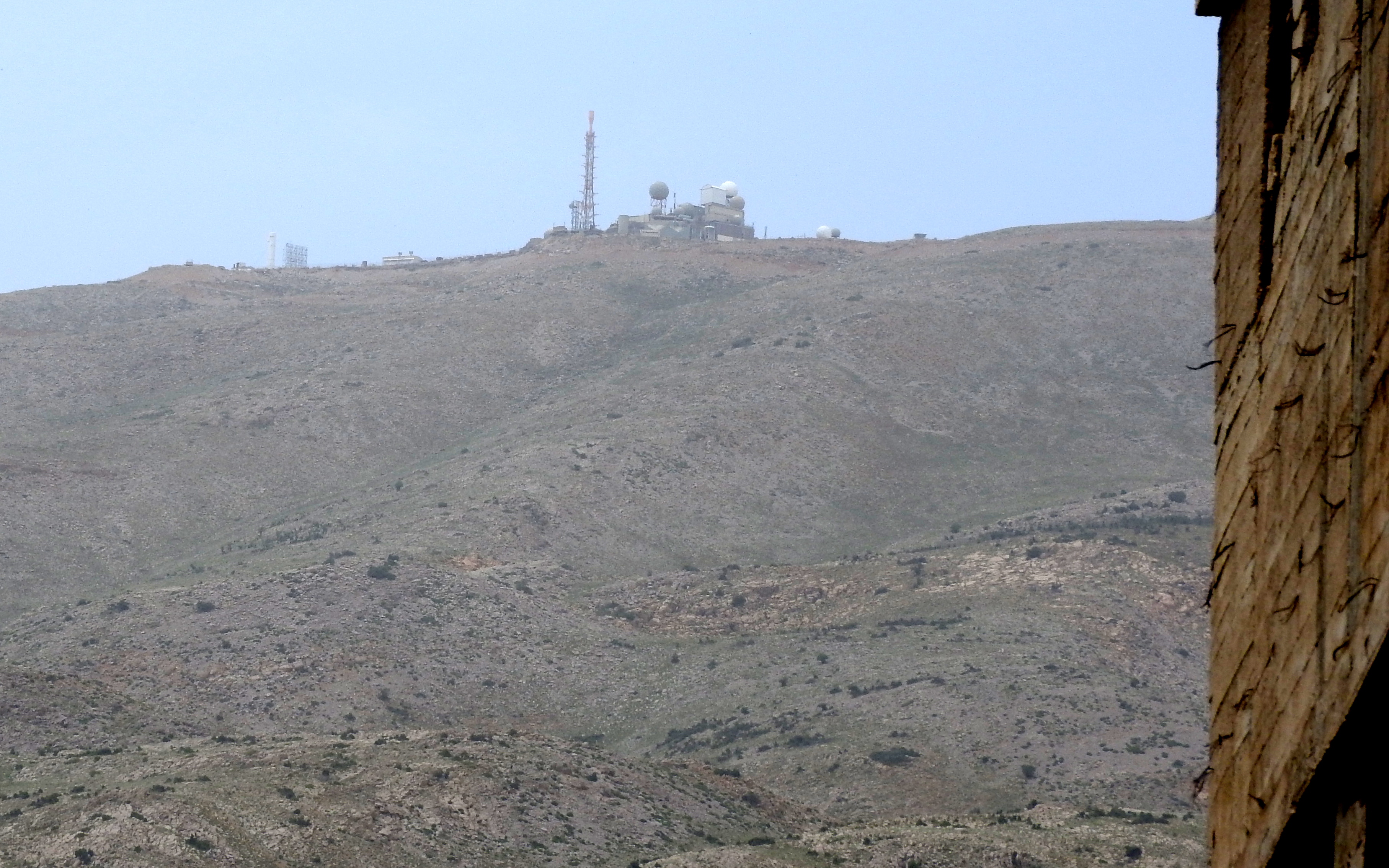 以色列两个观察哨所之一，俯瞰叙利亚哈达尔。伊娃巴特利特| MintPress新闻