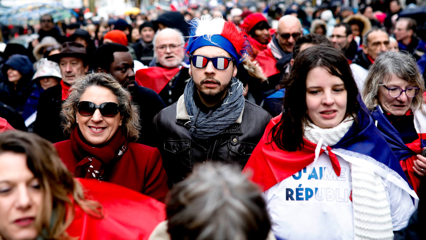 France | Red Scarves Protests