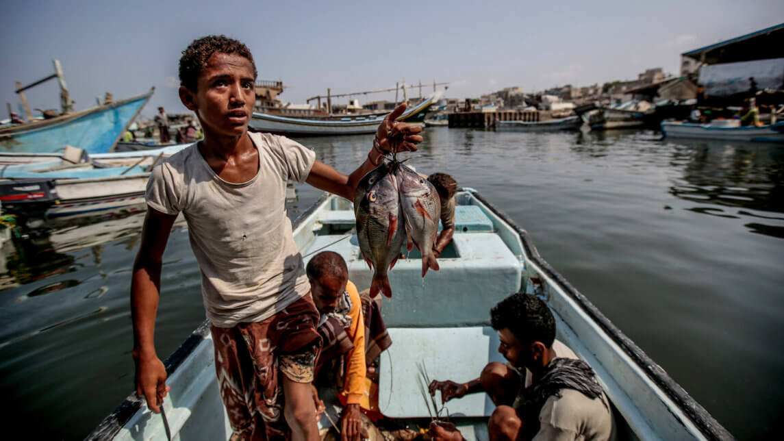 由于也门渔民冒着生命危险养活他们的国家，沙特人将他们用于目标实践