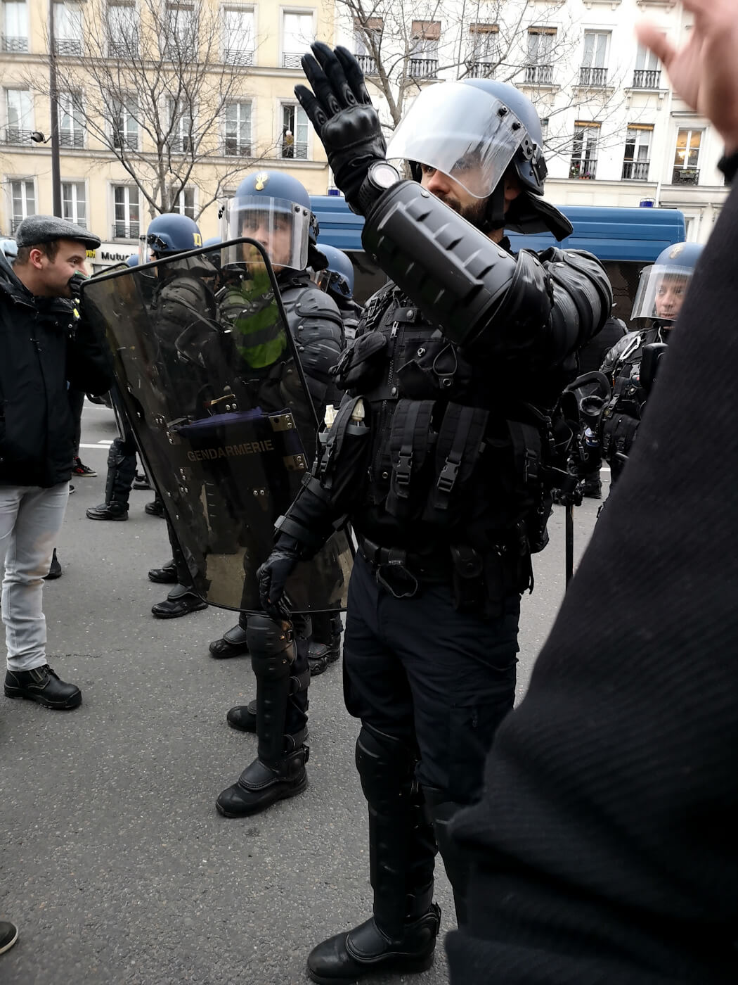 Yellow Vest | Riot Police