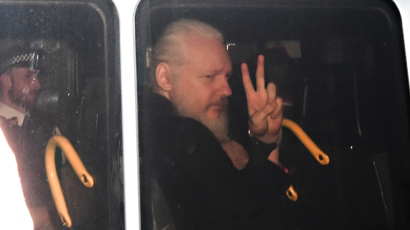 Wikileaks | Julian Assange Arrested