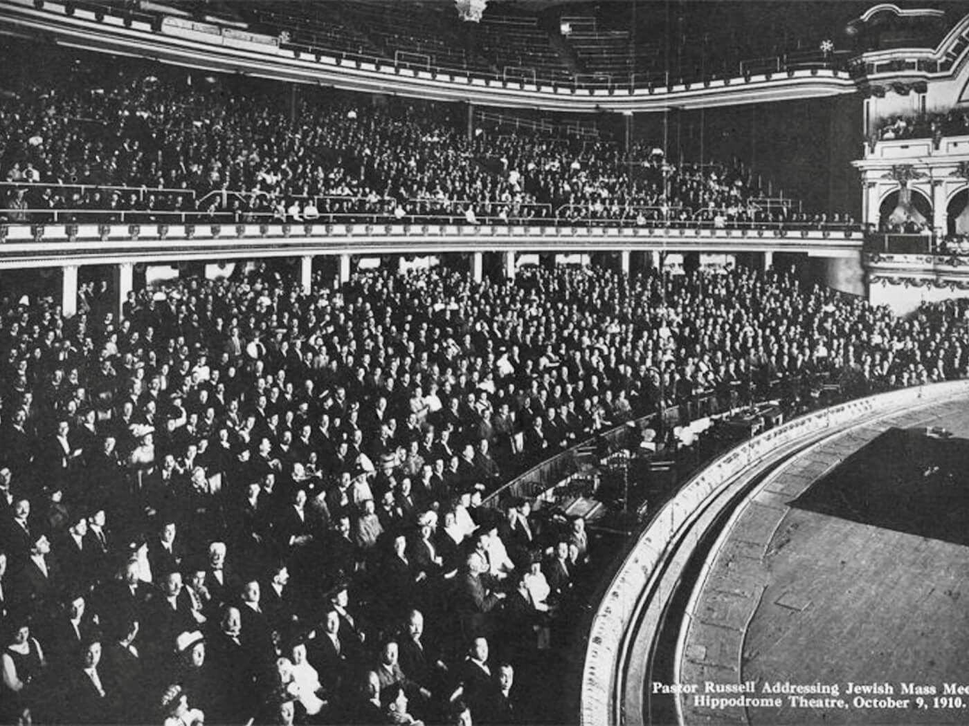 Russell addresses an audience of American Jews in New York in 1910. Photo | Public Domain