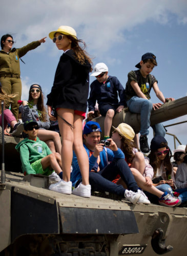 Israeli School children feature photo