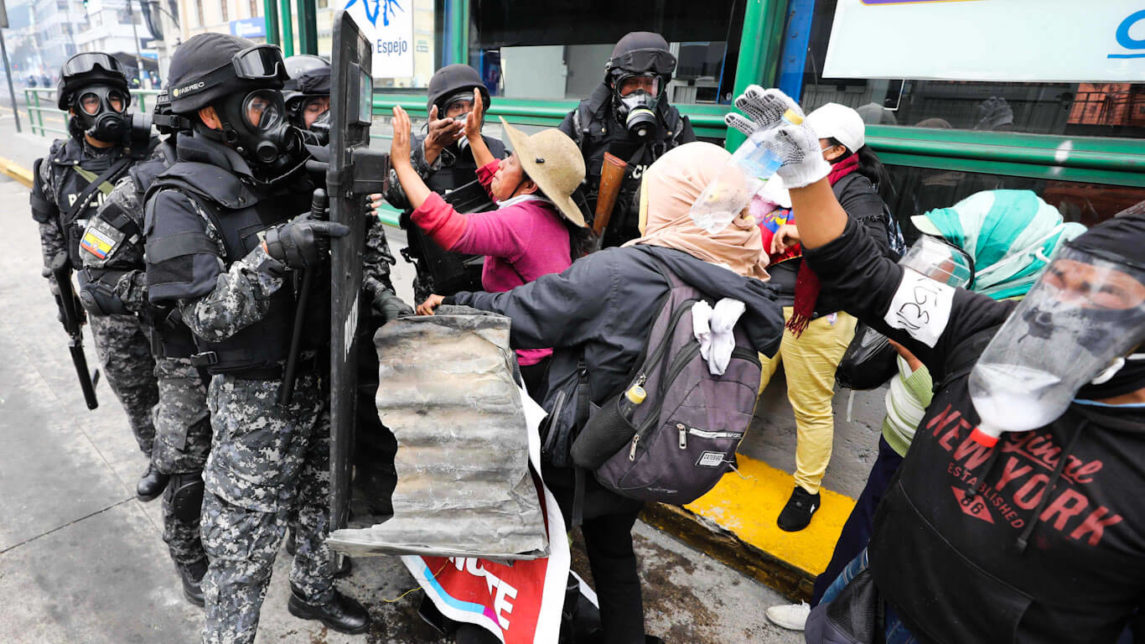 土著领导的抗议活动导致厄瓜多尔摇滚乐团拒绝国际货币基金组织的交易并要求莫雷诺辞职