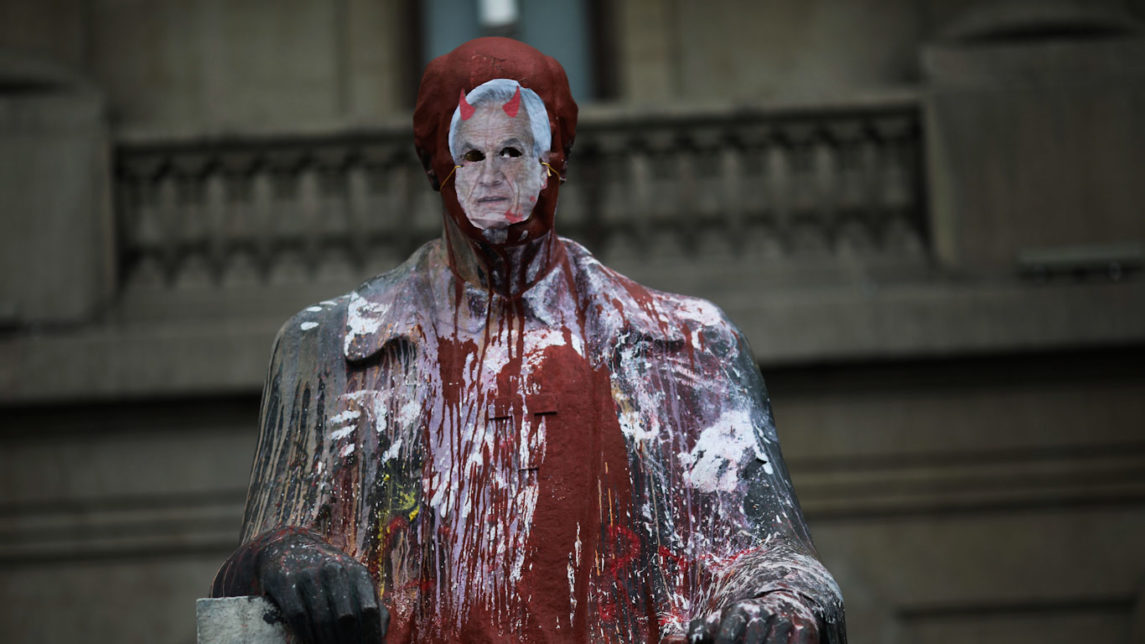 Media Backs Billionaire President as Chileans Protest Privatization