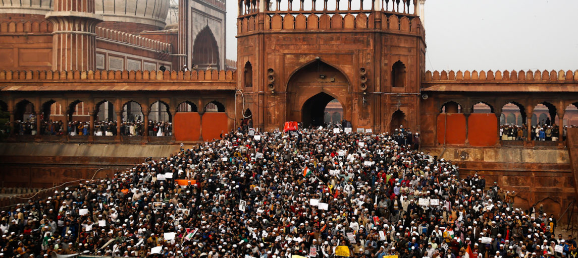 Миллионы протестуют против антимусульманских законов о гражданстве Индии, поскольку правительство усиливает репрессии