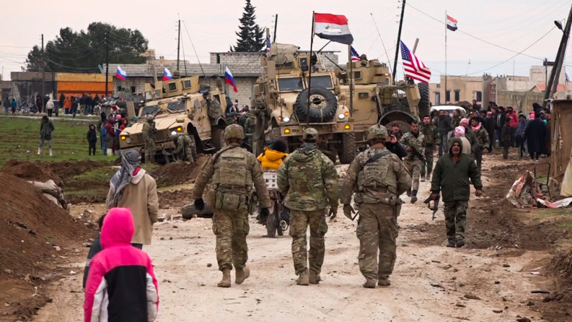 Борьба между гражданскими лицами Сирии и американскими солдатами отражает растущую враждебность по отношению к войскам США