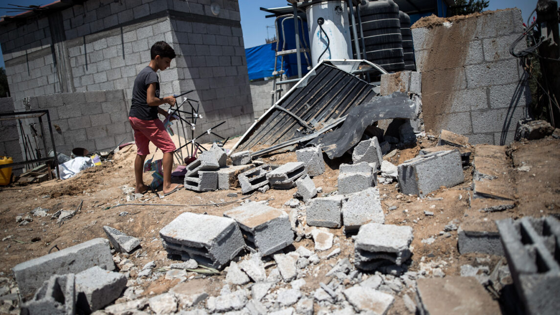 Israel lanza una campaña de bombardeos de una semana en Gaza en medio de una investigación en curso sobre crímenes de guerra
