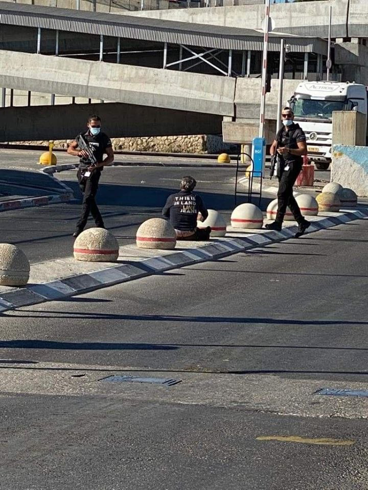 Israeli checkpoint Qalandiya 