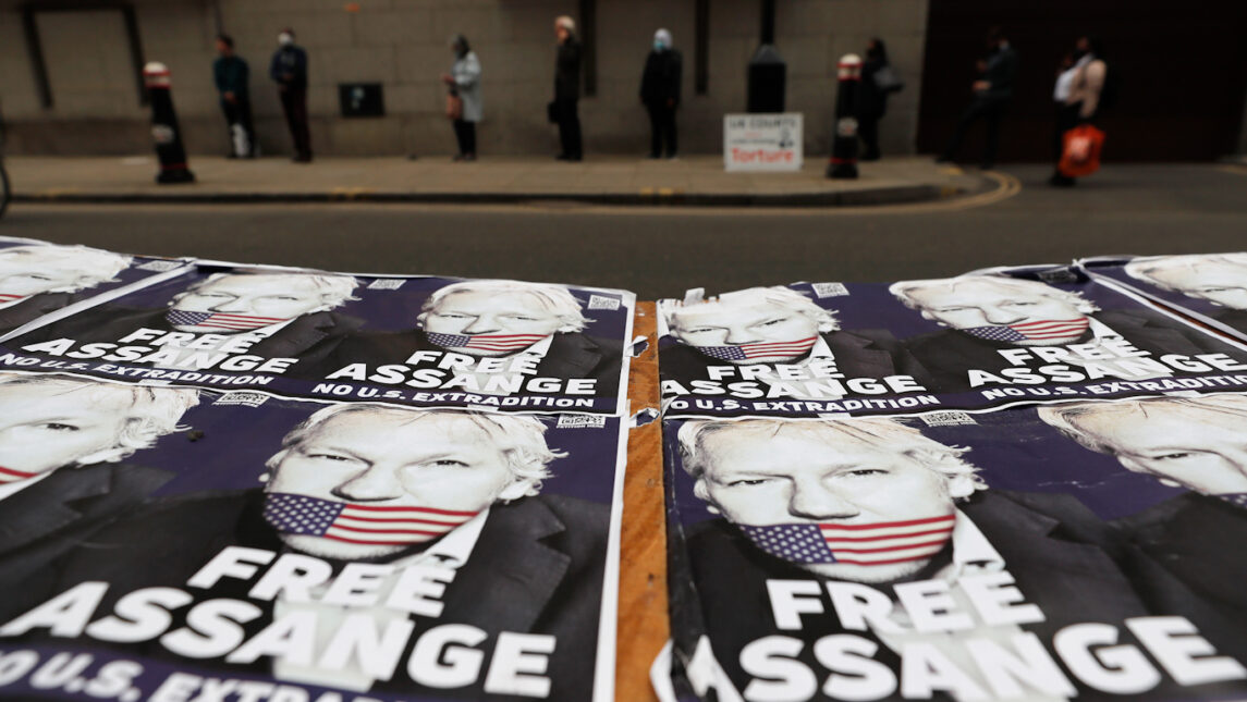 随着他的引渡审判的进行，媒体和权利组织仍然无视朱利安·阿桑奇（Julian Assange）
