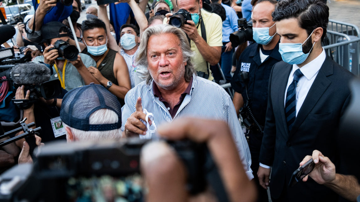 Steve Bannon’s Plans for a Privately-Funded Border Wall Are Crumbling