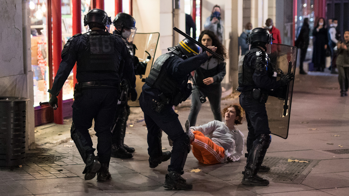 France Police Protest Photo of the day