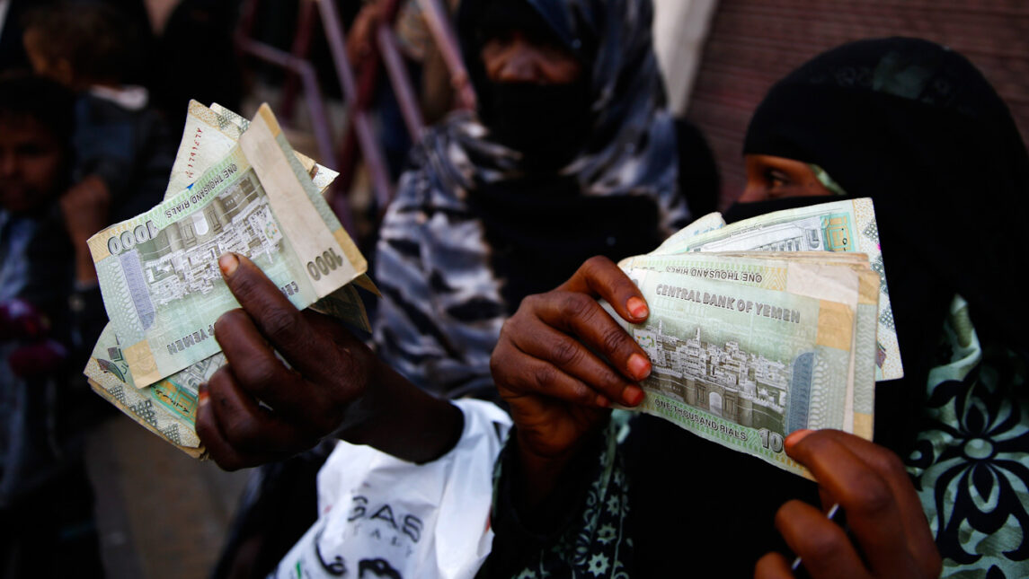 也门的货币接近历史性的自由落体，大规模的饥荒迫在眉睫
