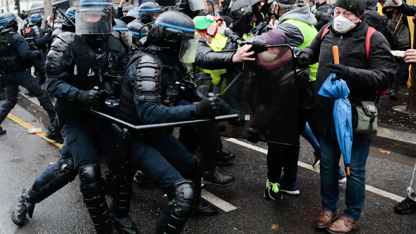 France Protest Photo of the day