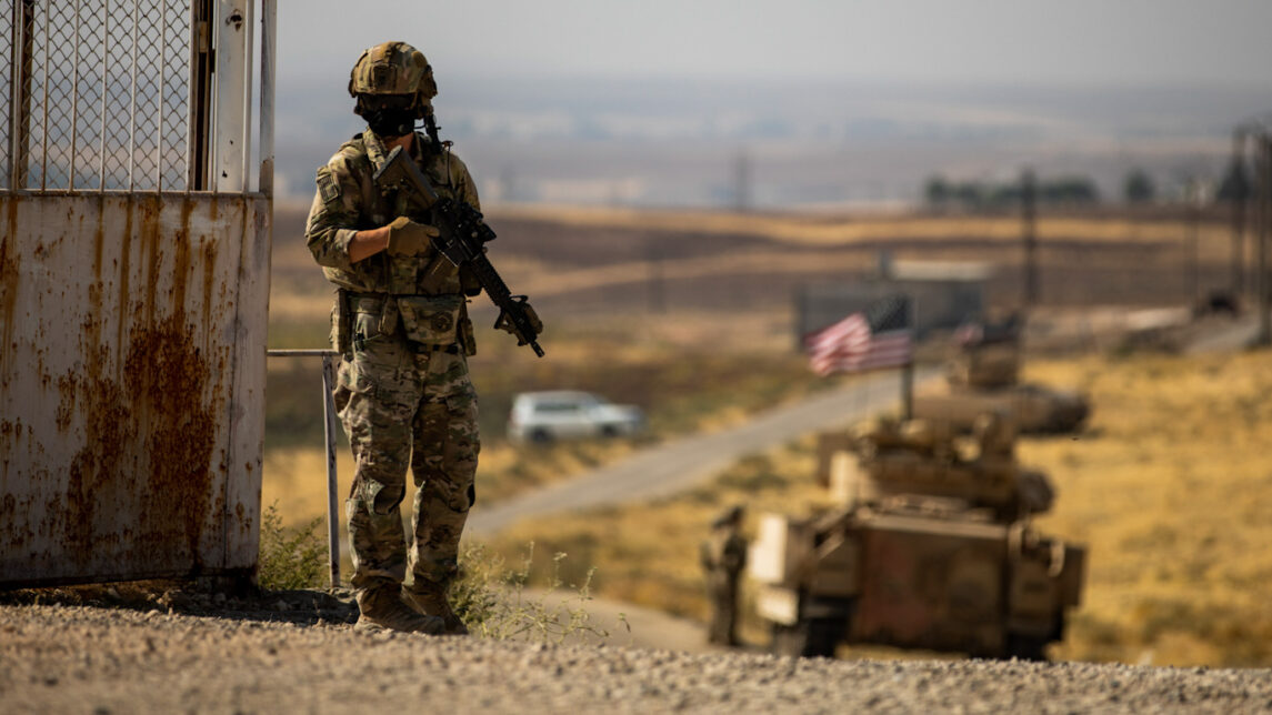 Nueva base militar estadounidense en el noreste de Siria, el último de los movimientos bélicos de Biden