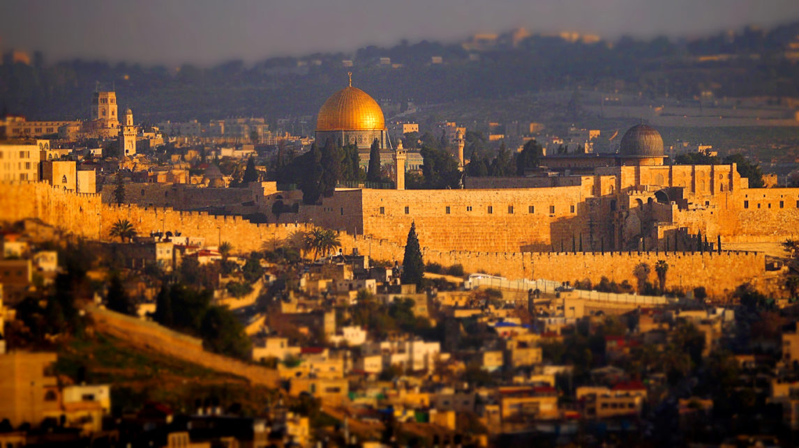 Himno del sionismo: El peligro que acecha en "Jerusalén de oro"
