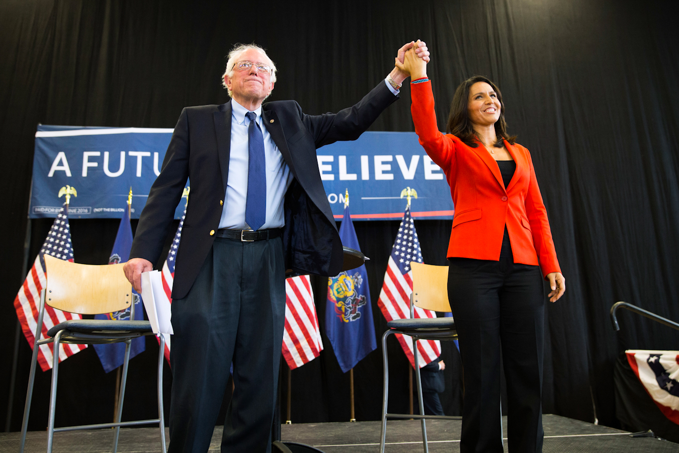 Bernie Sanders, Tulsi Gabbard