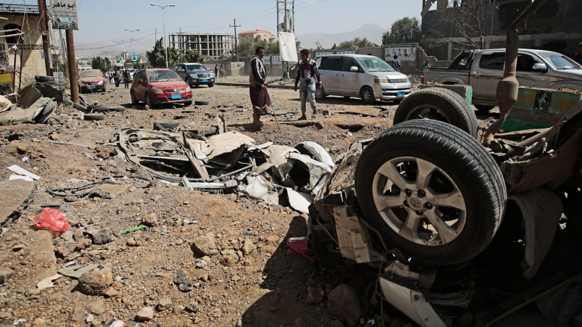 也门人仍然不屈不挠，因为沙特人在国际压力重新出现后加强轰炸