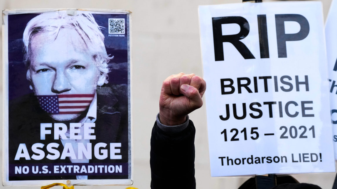 John Pilger: The Judicial Kidnapping of Julian Assange