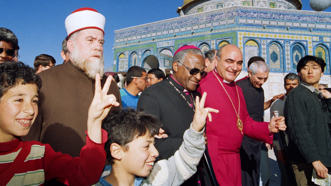 Historia de las fotografías: eliminando el apoyo del arzobispo Desmond Tutu a Palestina