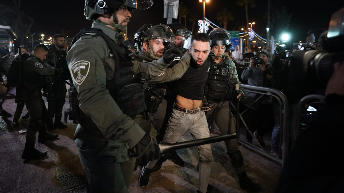 随着斋月再次威胁以色列的暴力行为，巴勒斯坦人的恐惧情绪高涨