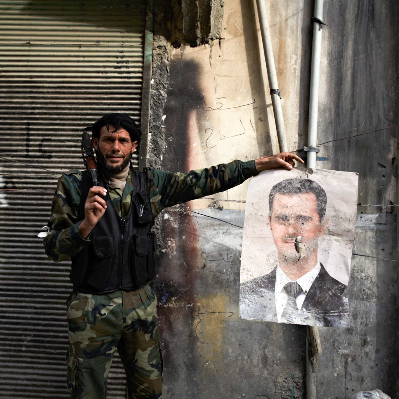 سوريا مقاتل مناهض للحكومة
