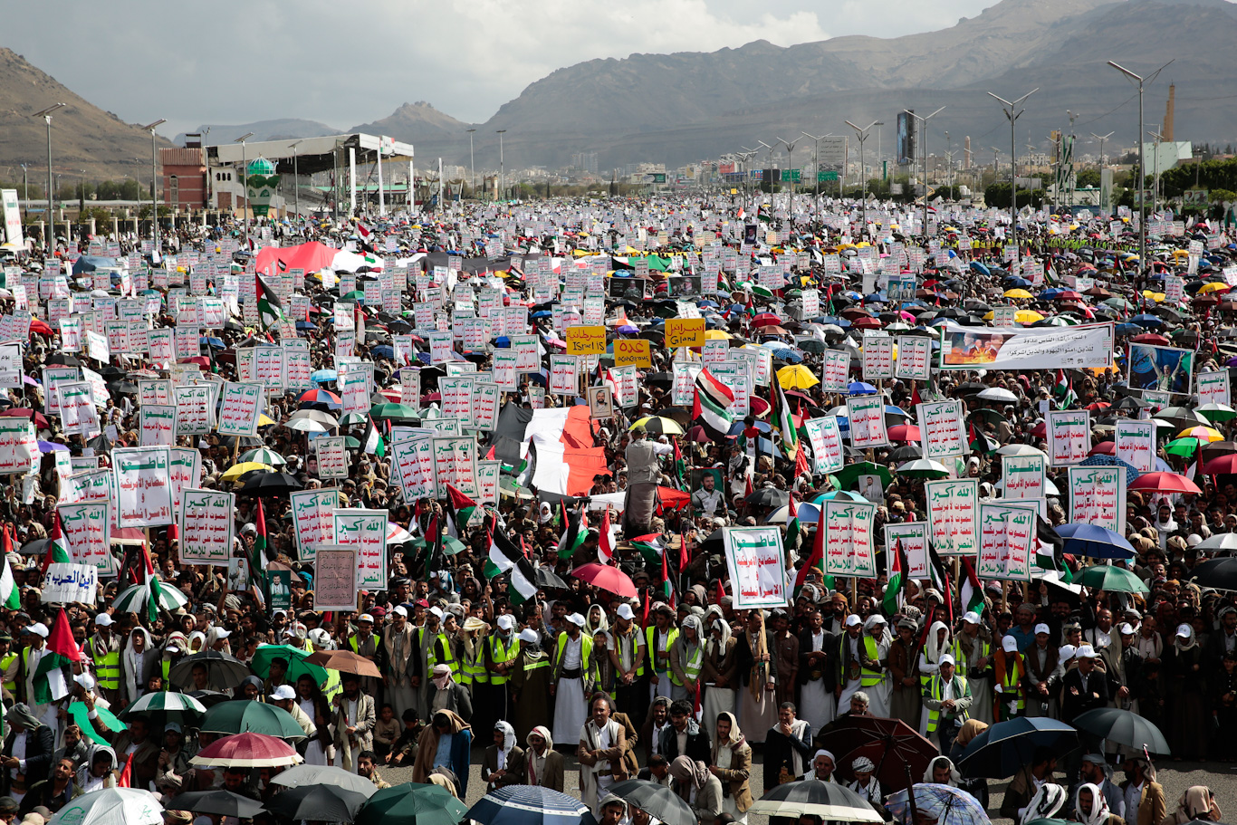 Masses of Yemenis mark Jerusalem Day (Al-Quds Day), in support of Palestinians in the Gaza Strip, in Sanaa, Yemen, April 5, 2024. Photo: Osamah Abdulrahman/AP. 